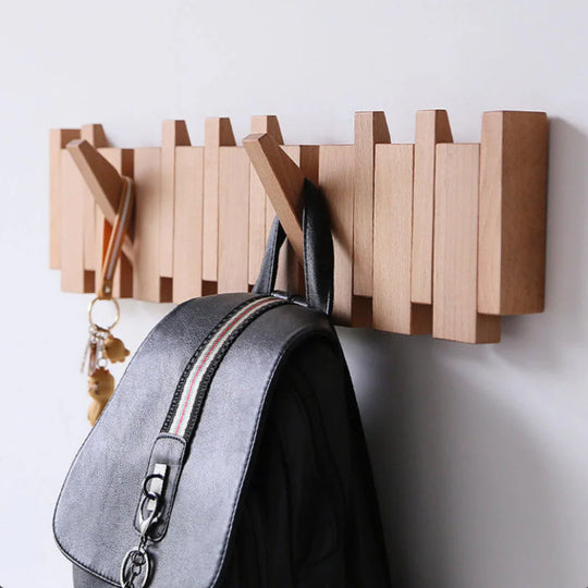 Wandgarderobe mit Magnetischen Klapphaken im Minimalistischen Design