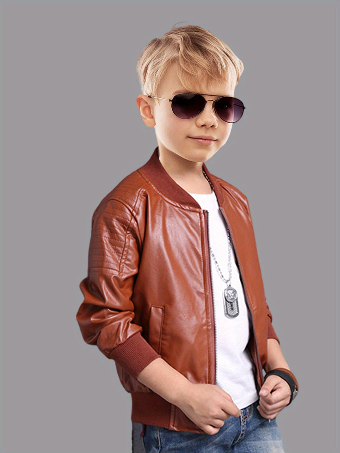 Jungenjacke 152 mit Erhöhtem Kragen und Reißverschluss aus Wasserabweisendem Material 4