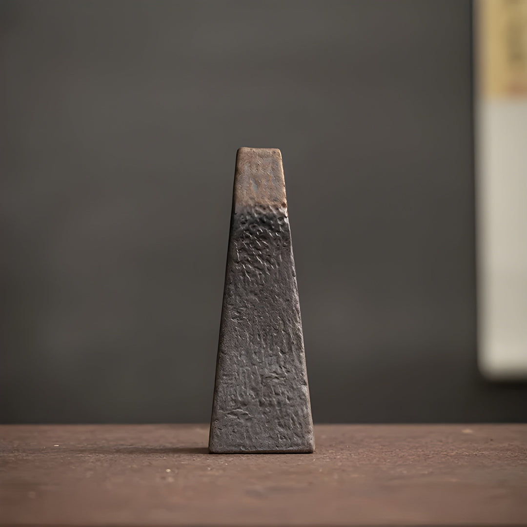 Antike Keramikvase für Stilvolle Innendekoration, Elegante Silhouette, Handgefertigt, Ideal für Blumen oder als Kunstwerk 4