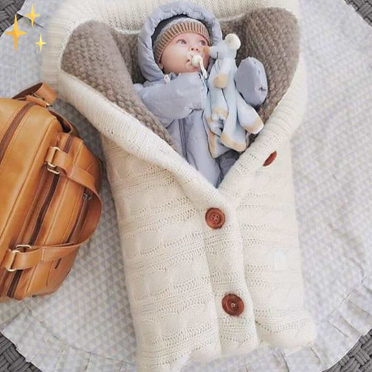 Baby Schlafsack Winter mit Knöpfen und Muster für Komfort und Geborgenheit 1