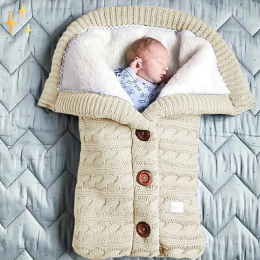 Baby Schlafsack Winter mit Knöpfen und Muster für Komfort und Geborgenheit 2