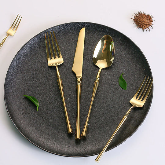 Besteck-Set für den Tisch 6