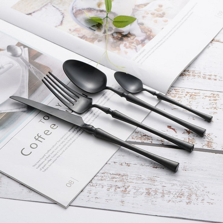 Besteck-Set für den Tisch 8