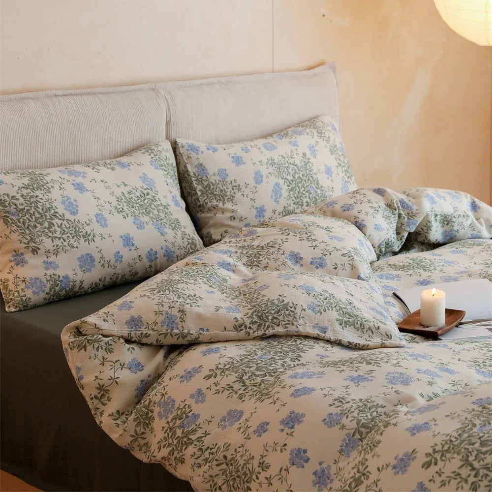 Bettwäsche-Set Damen mit floralem Muster und leichter Steppdecke 1