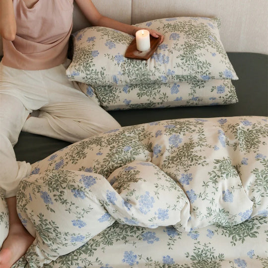 Bettwäsche-Set Damen mit floralem Muster und leichter Steppdecke 4