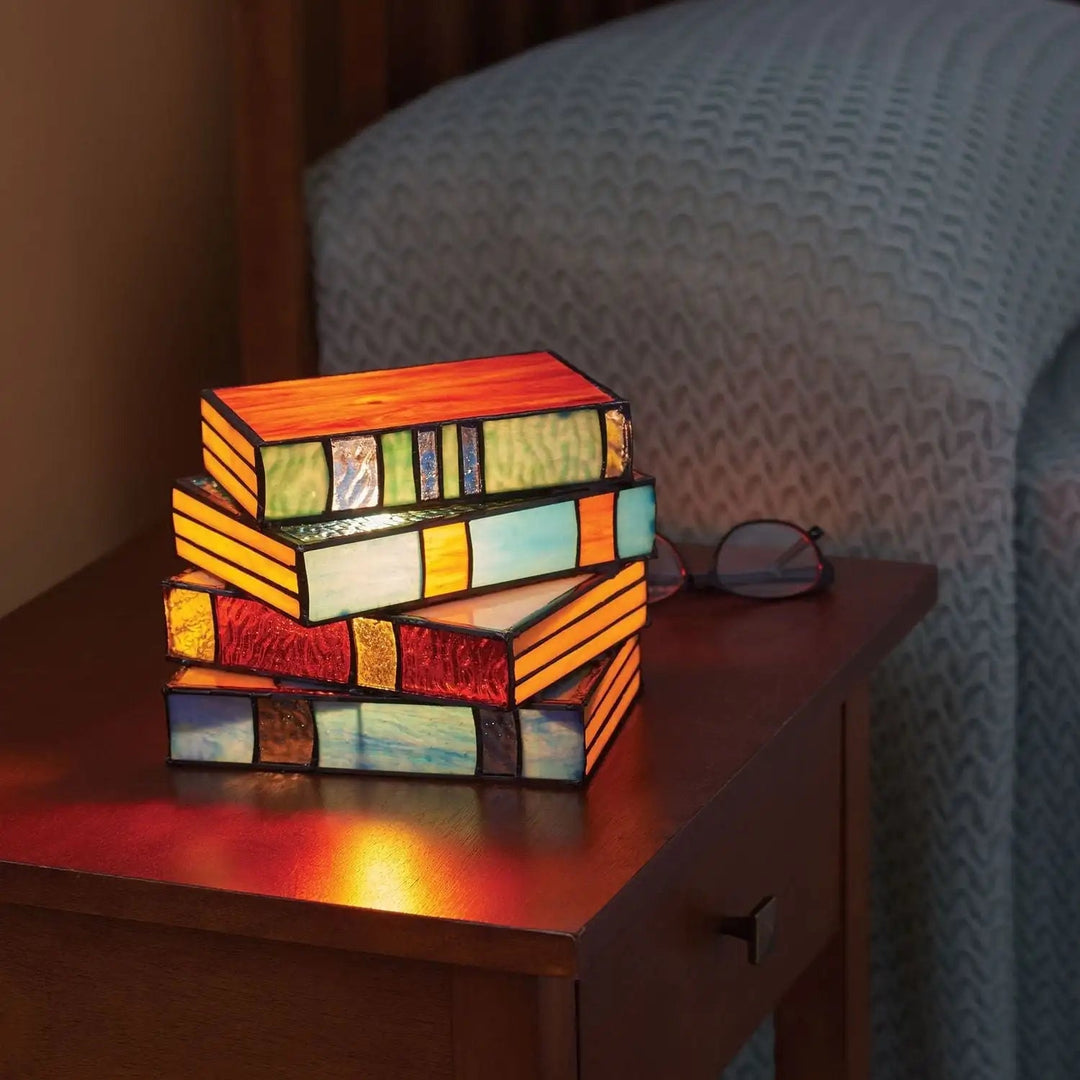 Buchlampe aus farbigem Glas für kreative Innenräume 0