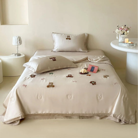 Damen Bettwäsche Set mit Zarter Teddy-Stickerei und Satinsaum 0