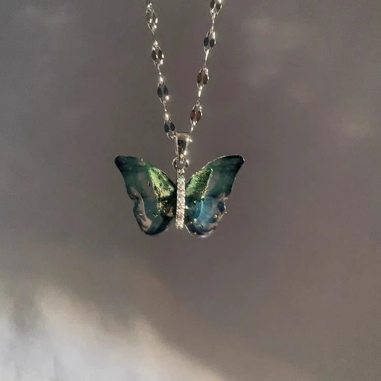Damen Halskette Schmetterlingsmotiv Modern und Fantasievoll 1