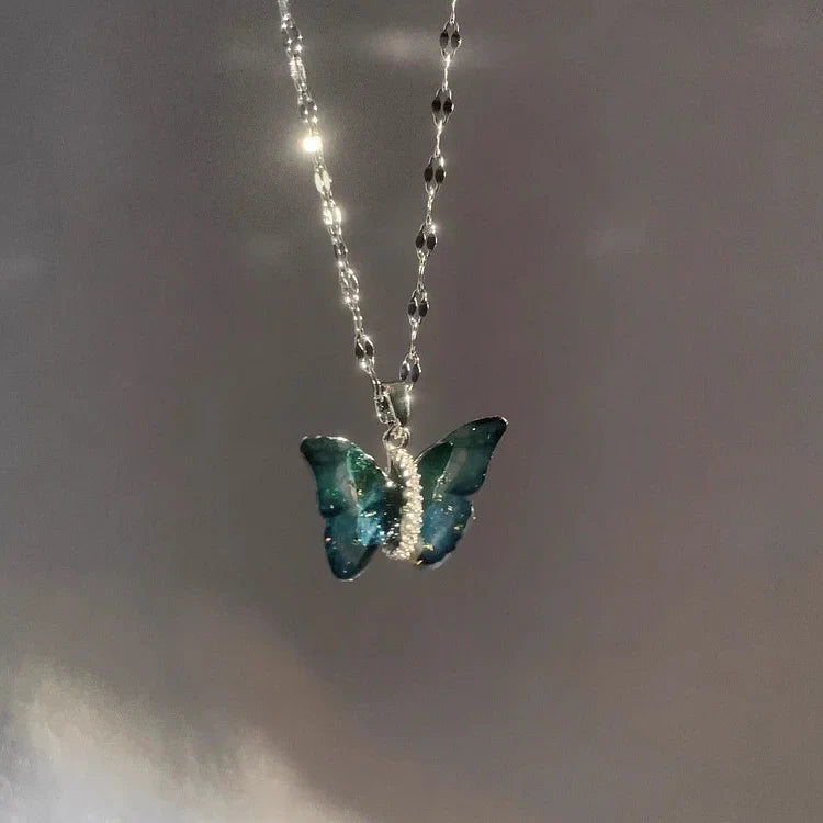 Damen Halskette Schmetterlingsmotiv Modern und Fantasievoll 3