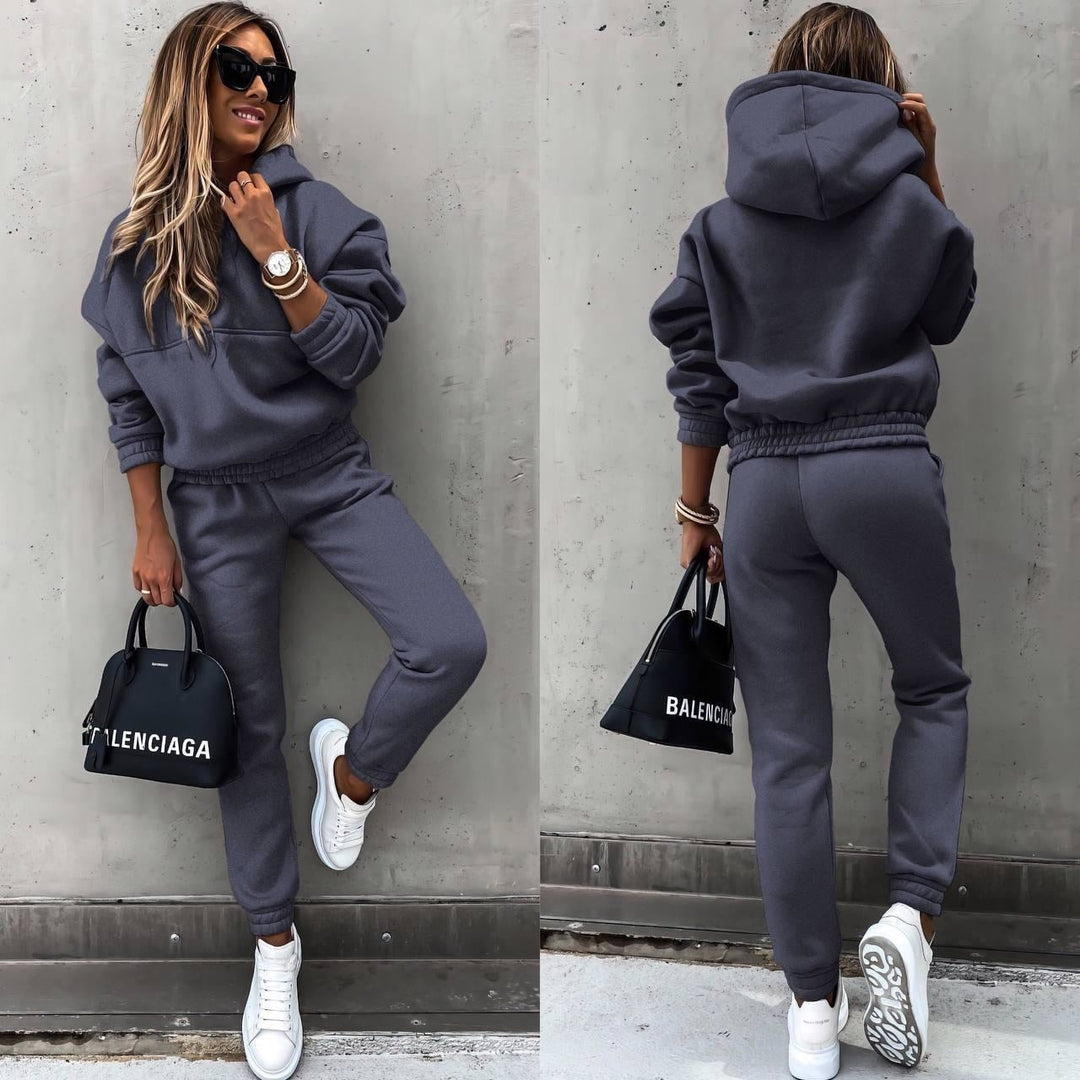 Damen Jogginganzug Oversized Hoodie und Tapered Pants aus Weichem Mischgewebe 7