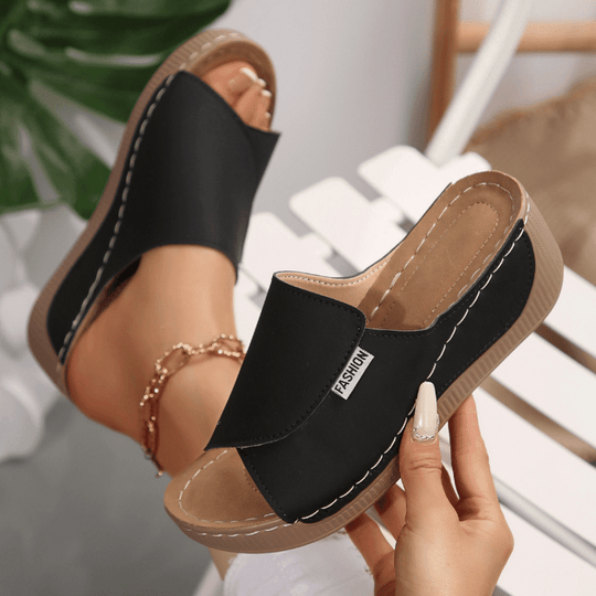 Damen Sandalen mit verstellbaren Riemen und weicher Polsterung 1