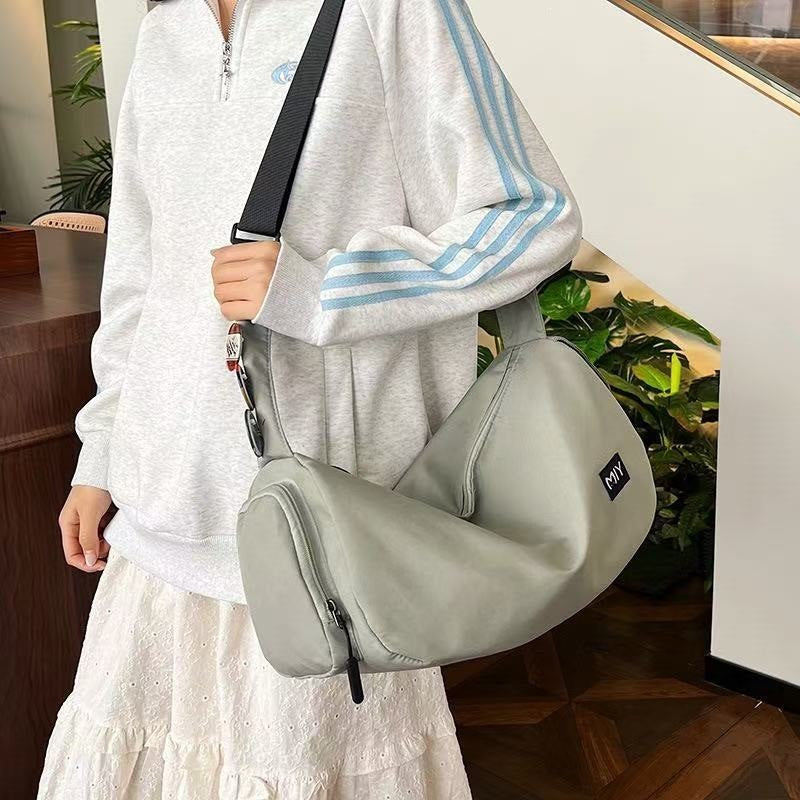 Damen Umhängetasche mit vielseitigen Fächern und modernem Design 3