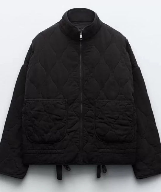 Damenjacke mit Taschen und geraden Linien 8