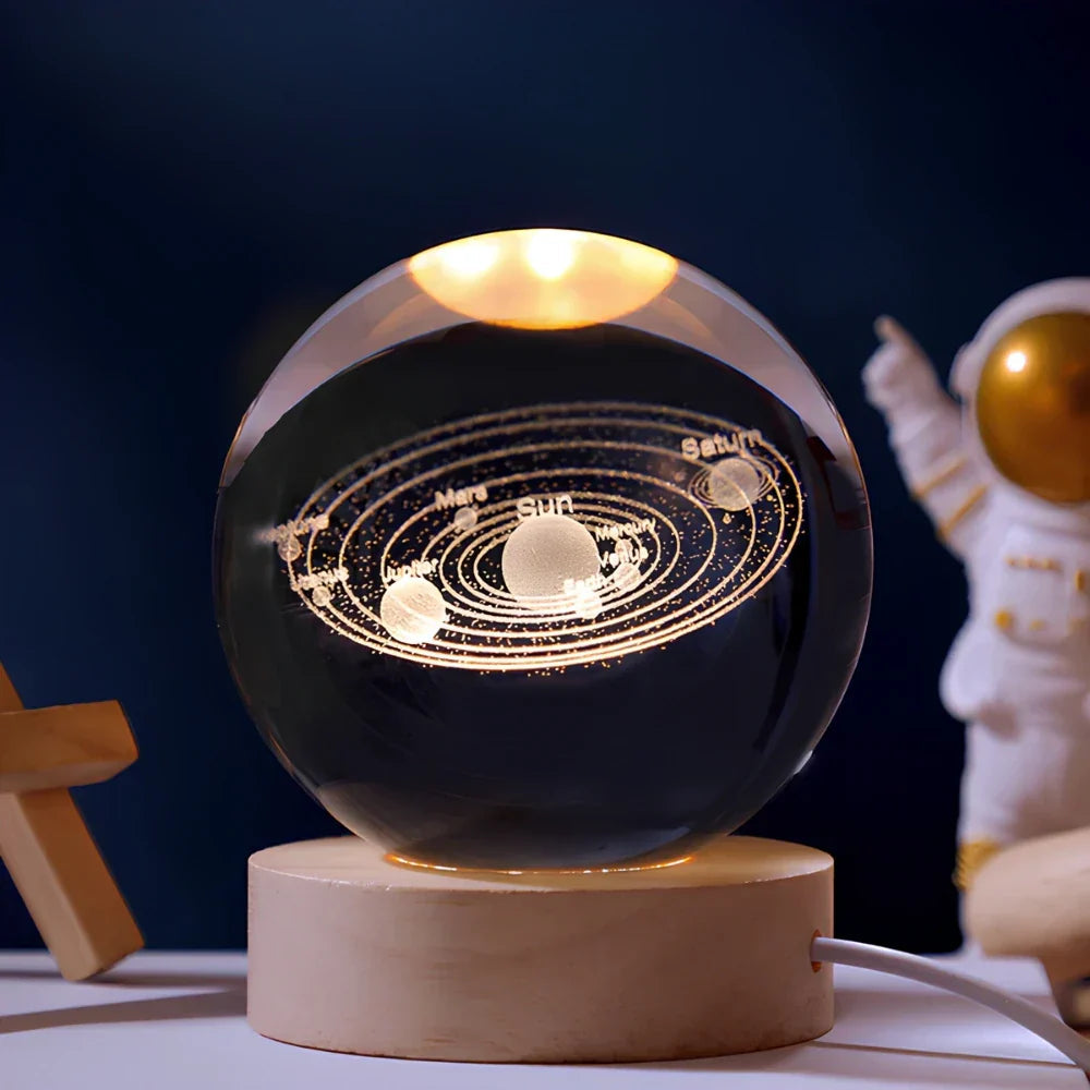 Dekorative Kristallkugel mit 3D-Engravur für stimmungsvolles Licht 2