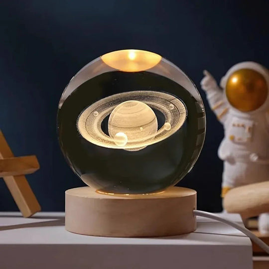 Dekorative Kristallkugel mit 3D-Engravur für stimmungsvolles Licht 5