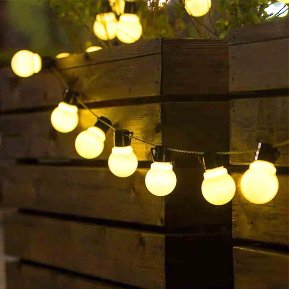 Dekorative LED-Lichterkette für den Außenbereich 0