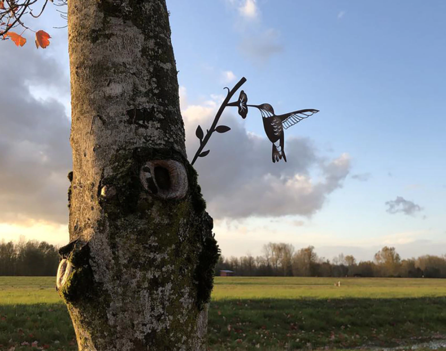 Dekorative Metallvögel für den Außenbereich 1