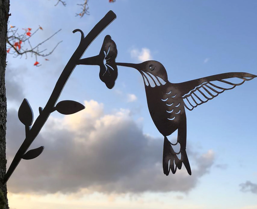 Dekorative Metallvögel für den Außenbereich 3