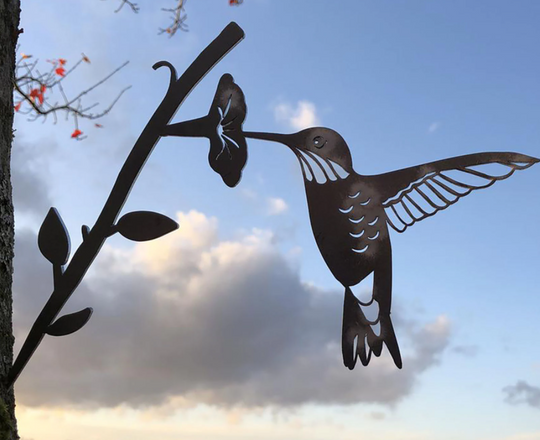 Dekorative Metallvögel für den Außenbereich 3
