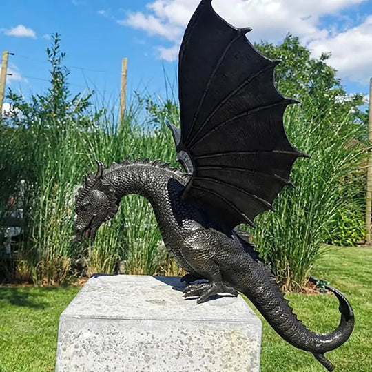 Drachenstatue für Garten und Innenräume 2