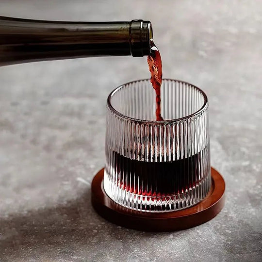 Drehbare Whiskygläser für stilvollen Genuss 3