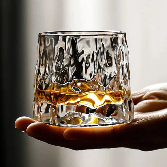 Drehbare Whiskygläser für stilvollen Genuss 6