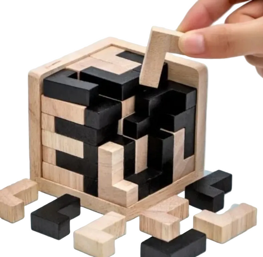 Dreieckiges Holzpuzzle für Kinder und Erwachsene 1