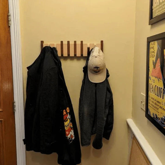 Garderobe aus Holz, Klavierinspiration 7