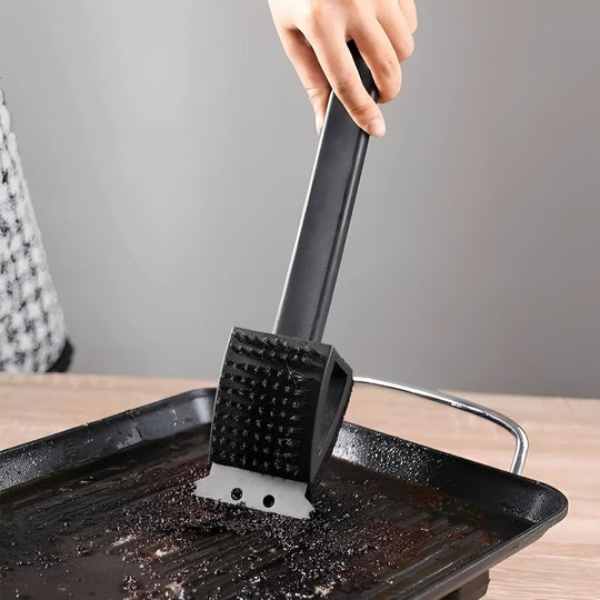 Grillreiniger mit Schaber und Schwammaufsatz 3