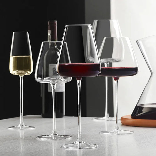 Handgefertigtes Wein- und Champagnerglas-Set mit raffiniertem Design 5