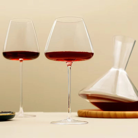 Handgefertigtes Wein- und Champagnerglas-Set mit raffiniertem Design 8