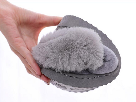 Hausschuhe für Damen im Hasen-Design 8