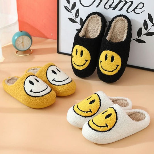 Hausschuhe für Damen mit Smiley-Design 2