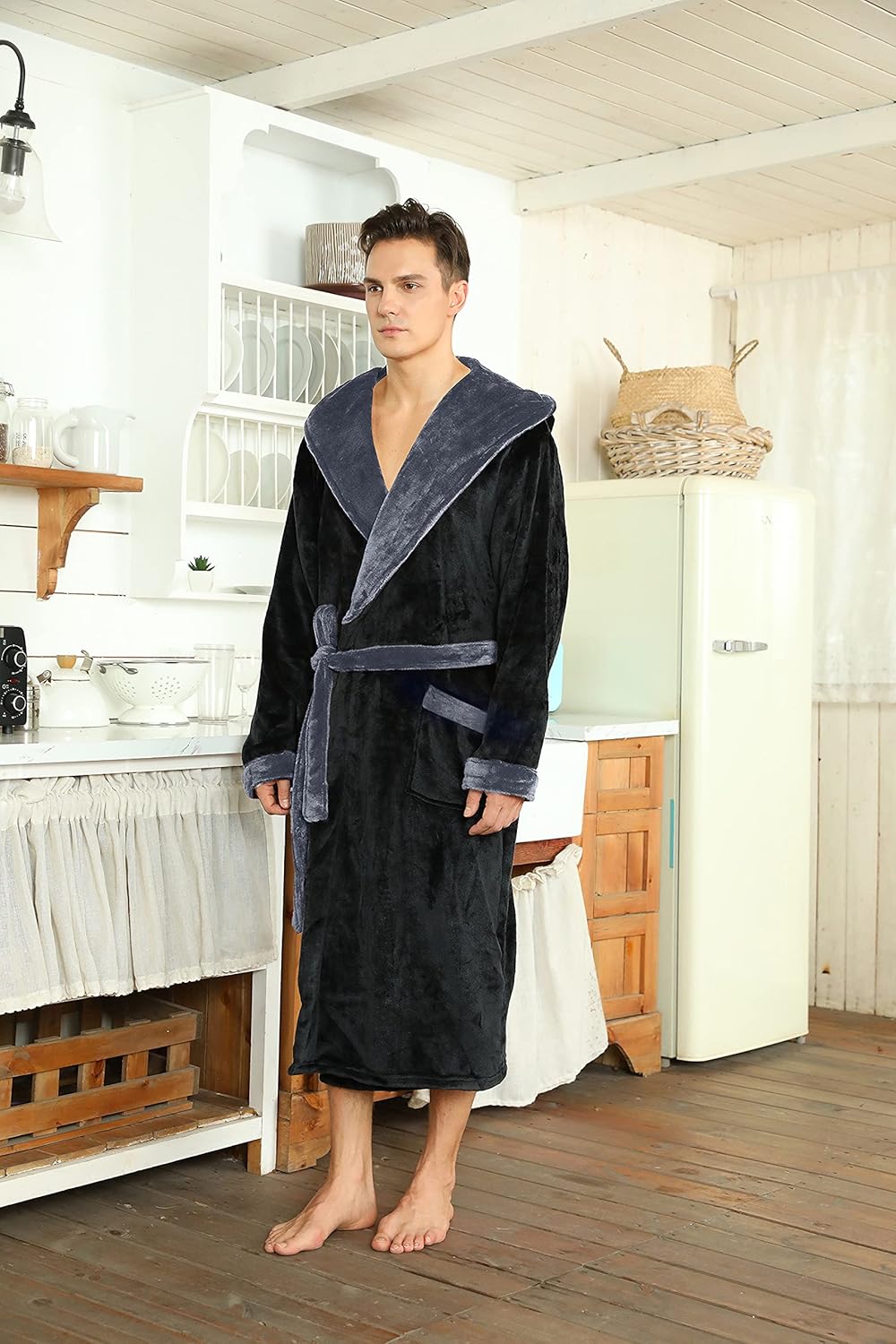 Herren Bademantel mit Kapuze und zweifarbigem Design 7