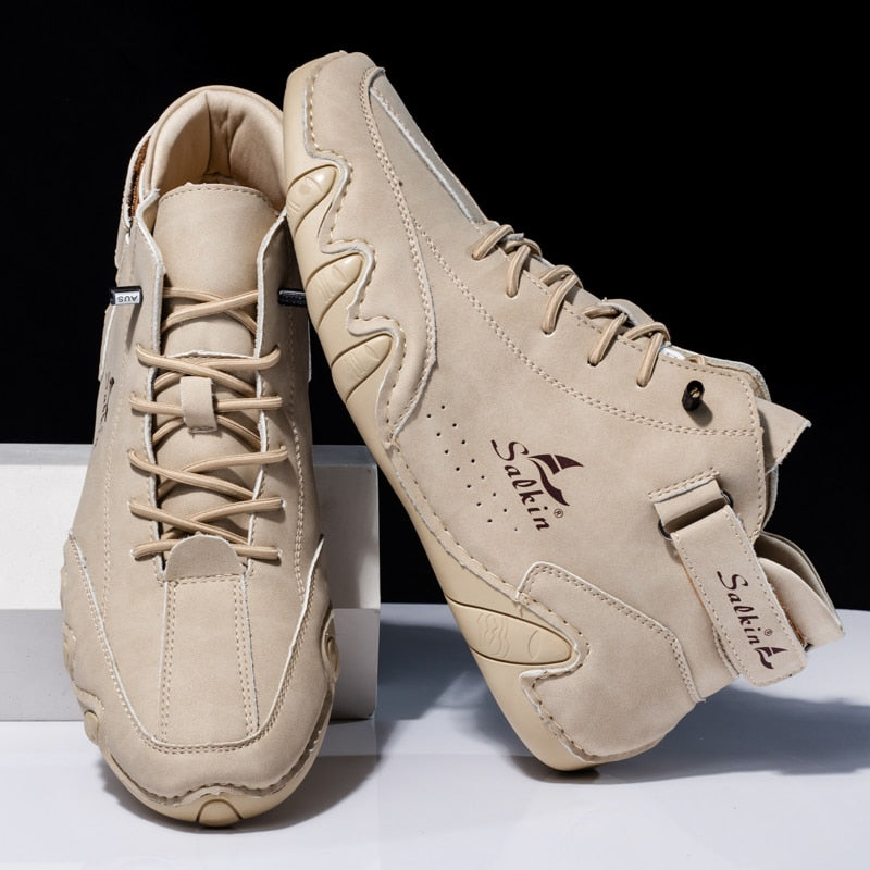 Herren Lederschuhe im modischen Design 0