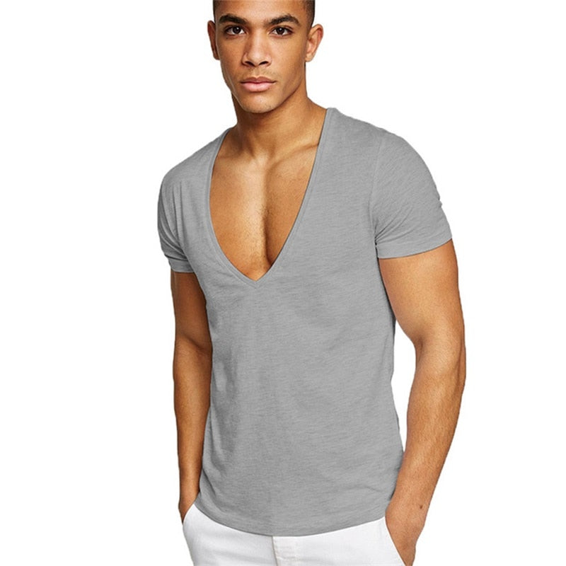 Herren T-Shirt mit tiefem V-Ausschnitt 1