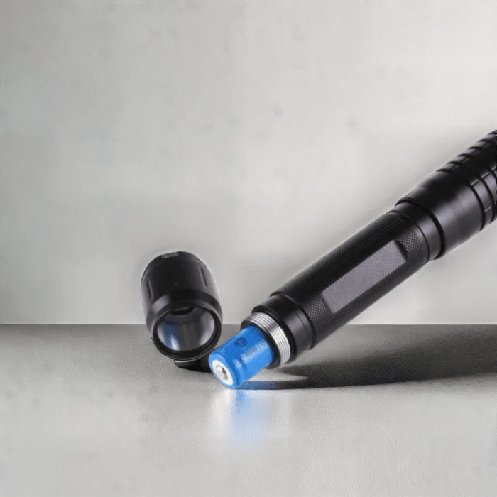 Herren Taschenlampe LED Einstellbarer Fokus für Outdoor Abenteuer 2