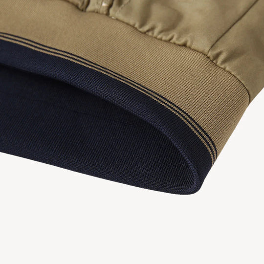 Herren Wende-Bomberjacke im modernen Stil 3