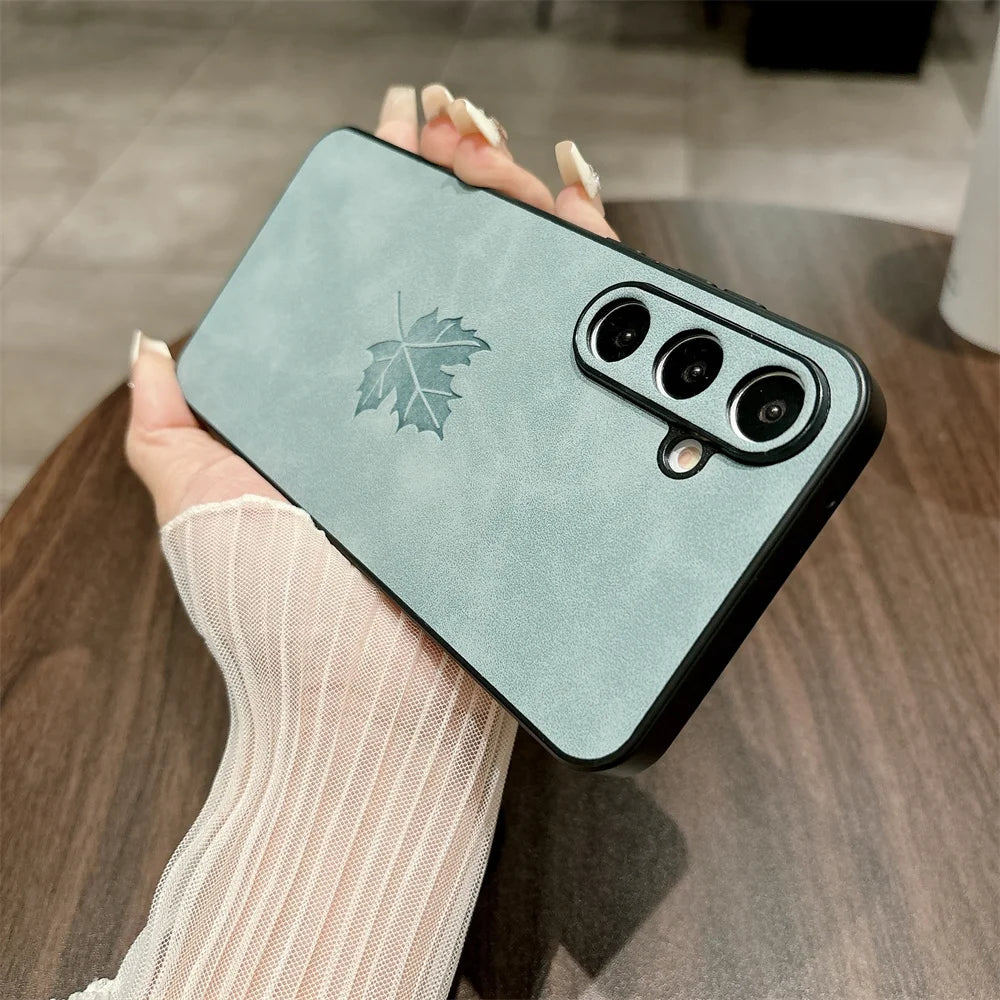 Hülle für Samsung S-Serie aus Lammleder mit Ahornblättern 10