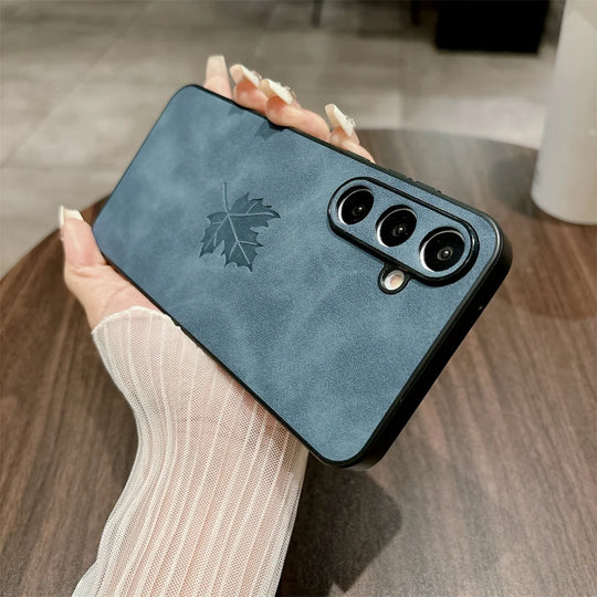 Hülle für Samsung S-Serie aus Lammleder mit Ahornblättern 9