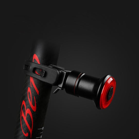 Intelligentes Fahrrad Rücklicht mit Bremslichtfunktion und LED, USB-wiederaufladbar, IPX-6 wasserdicht, für optimale Sichtbarkeit 9