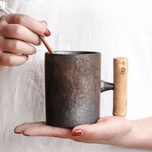 Kaffeetasse im japanischen Stil mit Holzgriff 1