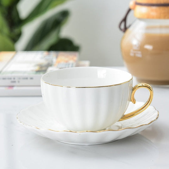Kaffeetasse mit Untertasse Kreatives Design für Stilvolle Anlässe 0