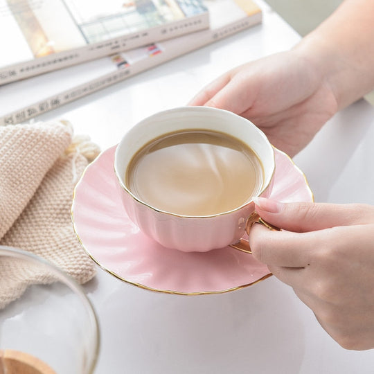 Kaffeetasse mit Untertasse Kreatives Design für Stilvolle Anlässe 4