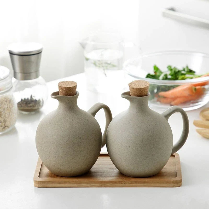 Keramischer Öltopf für Essig und Öl, Stilvolles Design für Küche und Esstisch 0