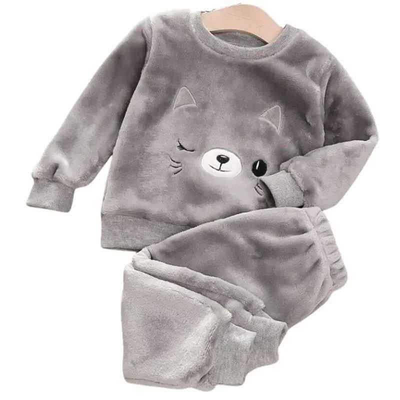 Kinder Fleece-Pyjama Set für den Winter 0