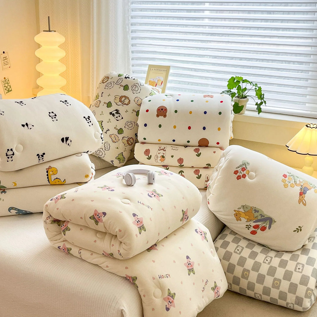 Kinderbettwäsche-Set mit Tiermotiven und gesteppter Decke 1