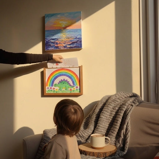Kinderrahmen mit Stauraum für kreative Kunstwerke und Bastelprojekte 4