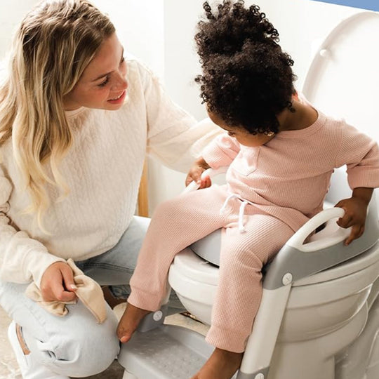 Kindertoilettensitz mit Leiter für sicheres Töpfchentraining 2