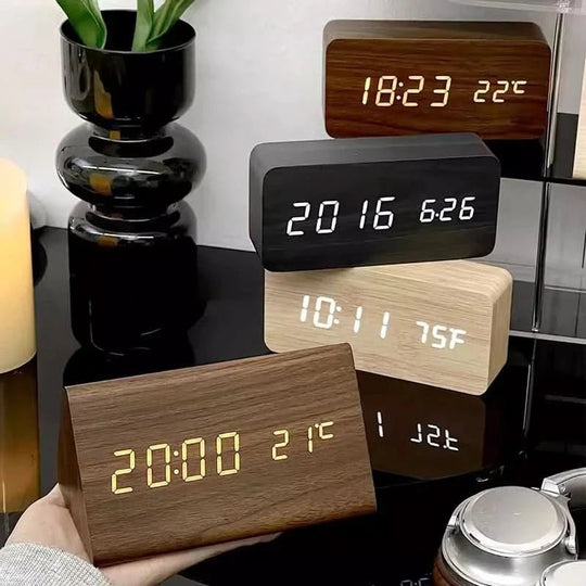 LED Wecker im Holzdesign mit Temperaturanzeige 1